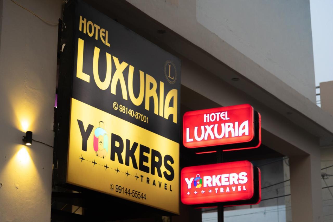 Hotel Luxuria Ludhiana Ngoại thất bức ảnh