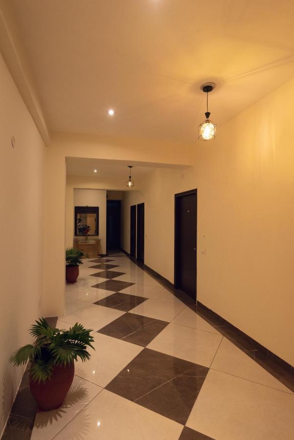 Hotel Luxuria Ludhiana Ngoại thất bức ảnh