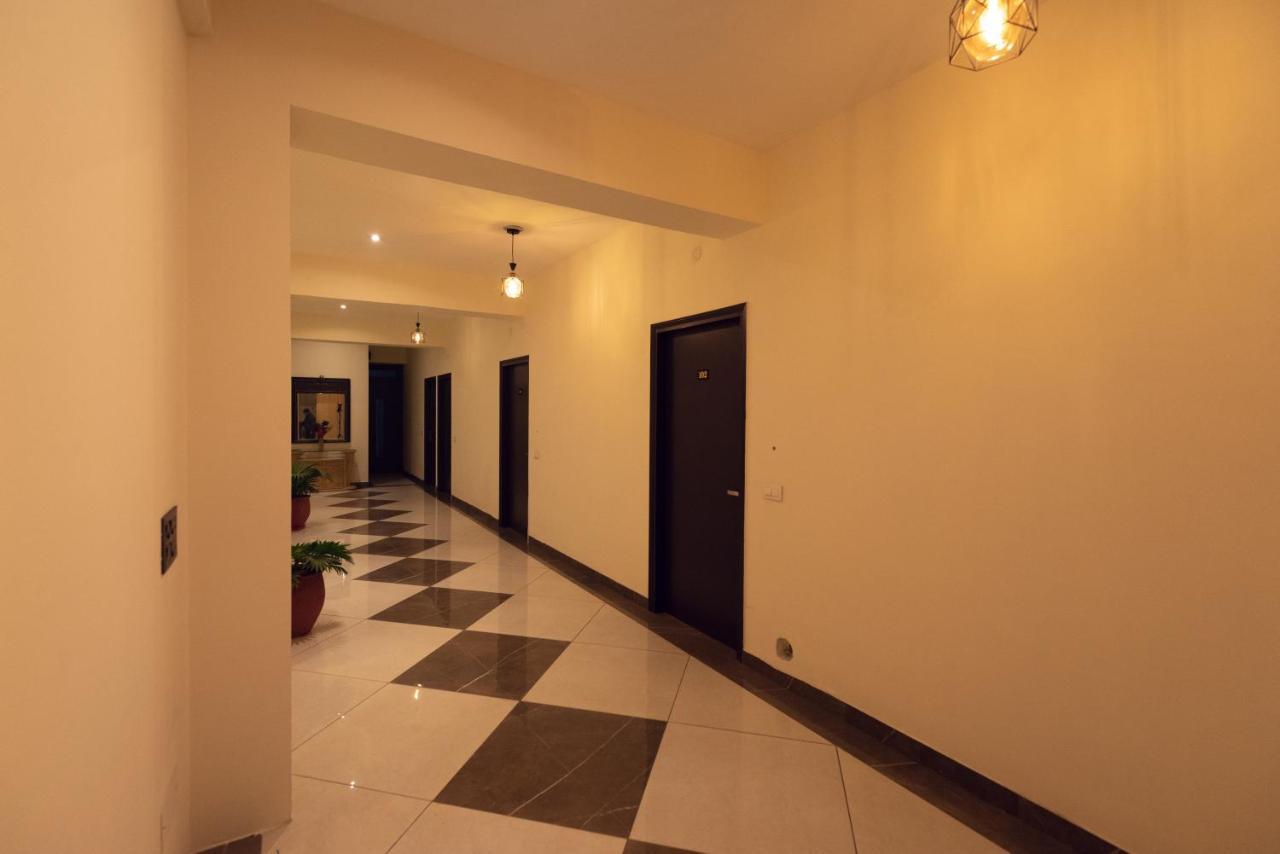Hotel Luxuria Ludhiana Ngoại thất bức ảnh