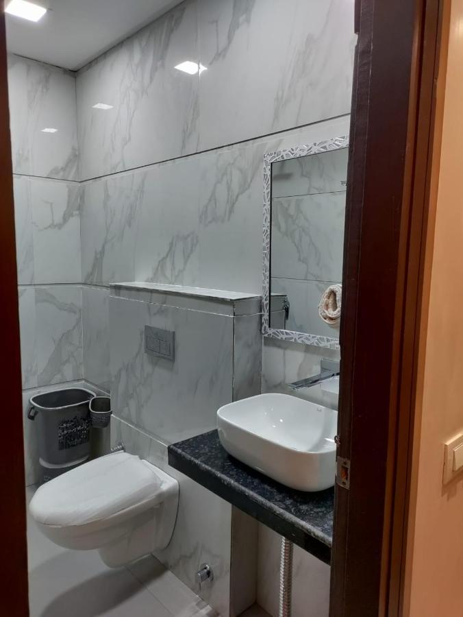 Hotel Luxuria Ludhiana Ngoại thất bức ảnh