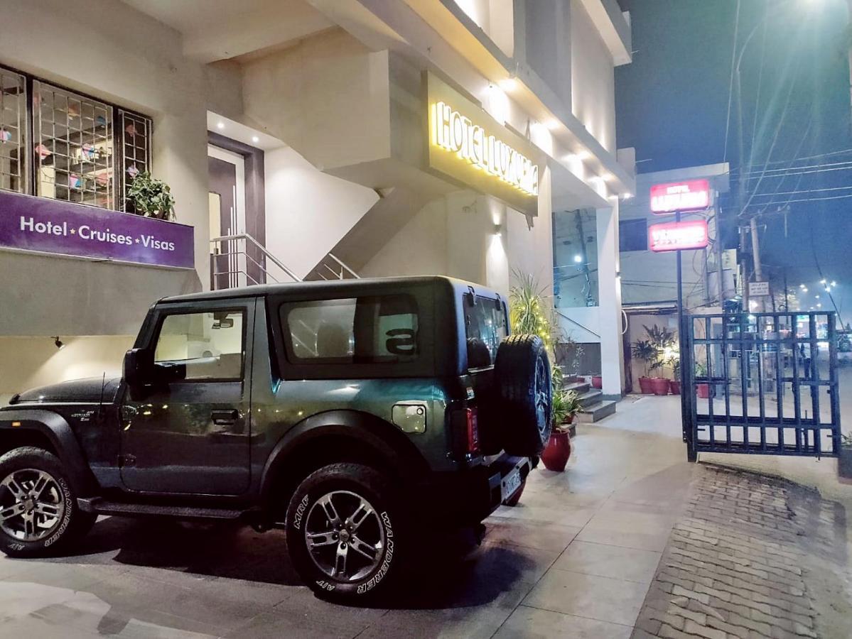 Hotel Luxuria Ludhiana Ngoại thất bức ảnh