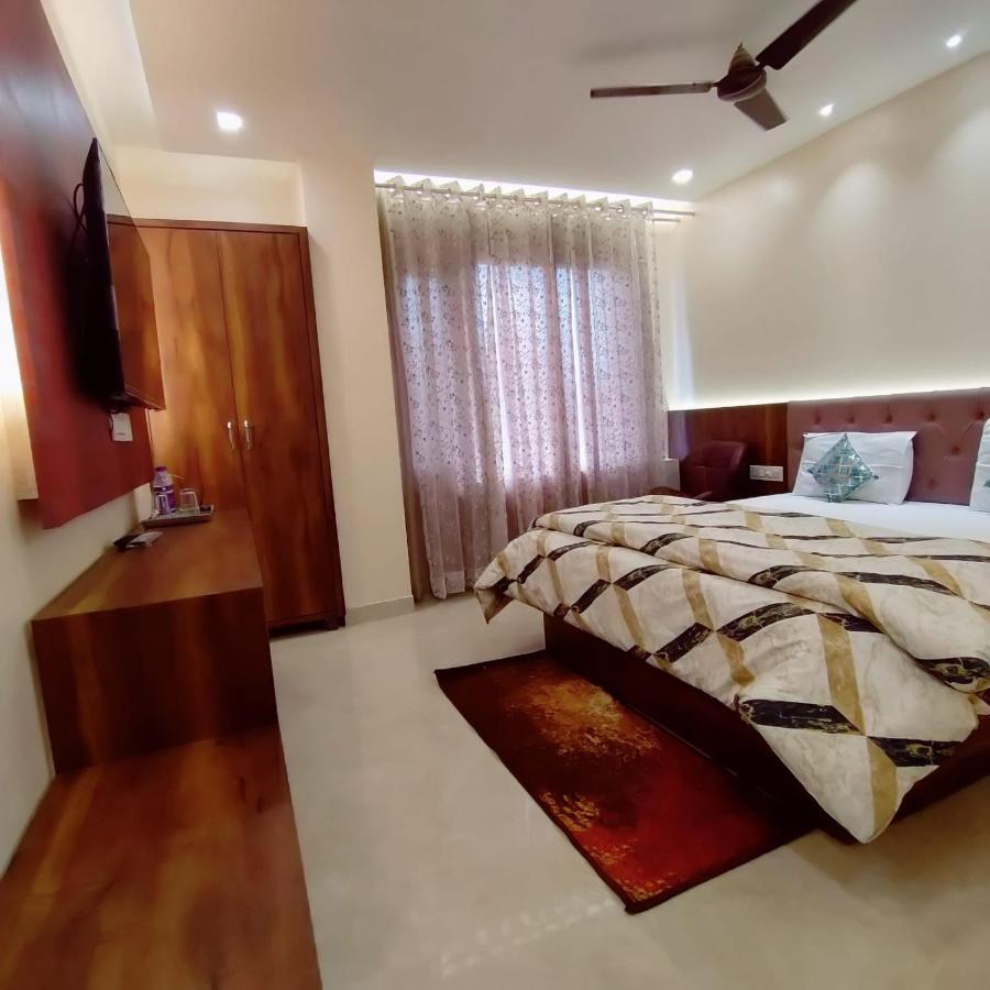Hotel Luxuria Ludhiana Ngoại thất bức ảnh