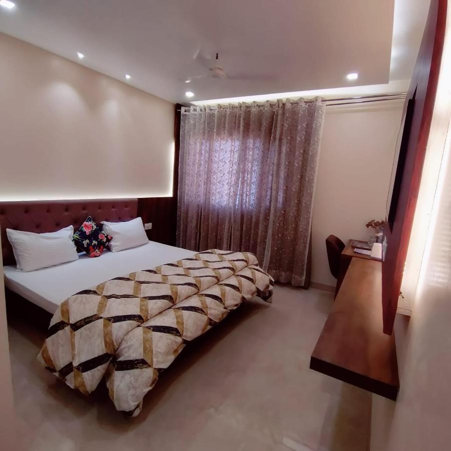 Hotel Luxuria Ludhiana Ngoại thất bức ảnh