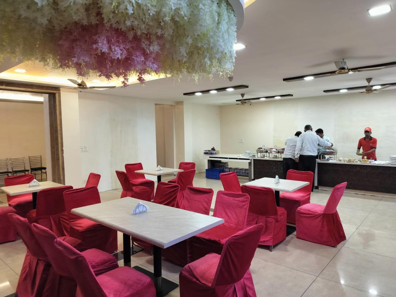 Hotel Luxuria Ludhiana Ngoại thất bức ảnh